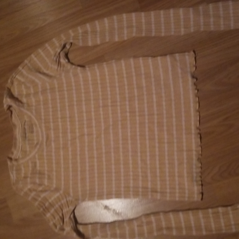 Long sleeve crop
